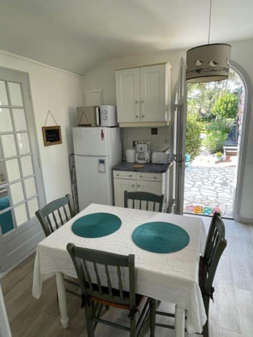 Adorable Petite Maison A 400M De La Mer Villa Saint-Georges-de-Didonne Kültér fotó
