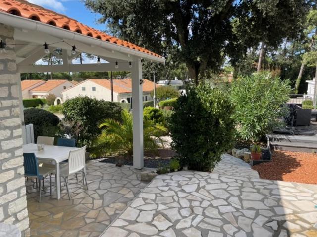 Adorable Petite Maison A 400M De La Mer Villa Saint-Georges-de-Didonne Kültér fotó